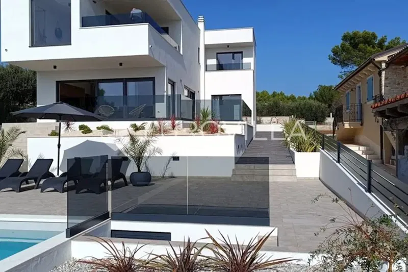 Medulin, Pomer - beautiful villa with wellness 195 m² with sea view - 150 m from the sea – 3