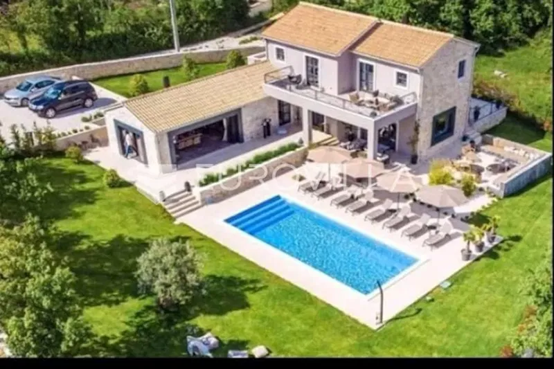 Istra, Karojba, samostojeća istarska kuća s idejnim projektom