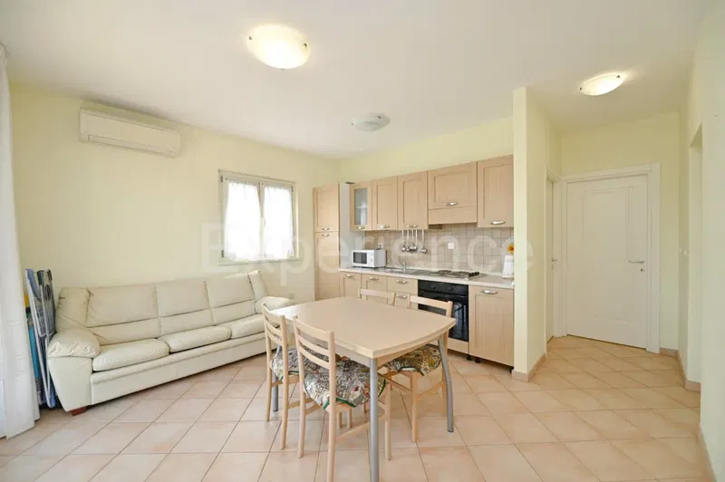 3-Bed Flat with Terrace, Pool & Tennis Court – Near Poreč – 2