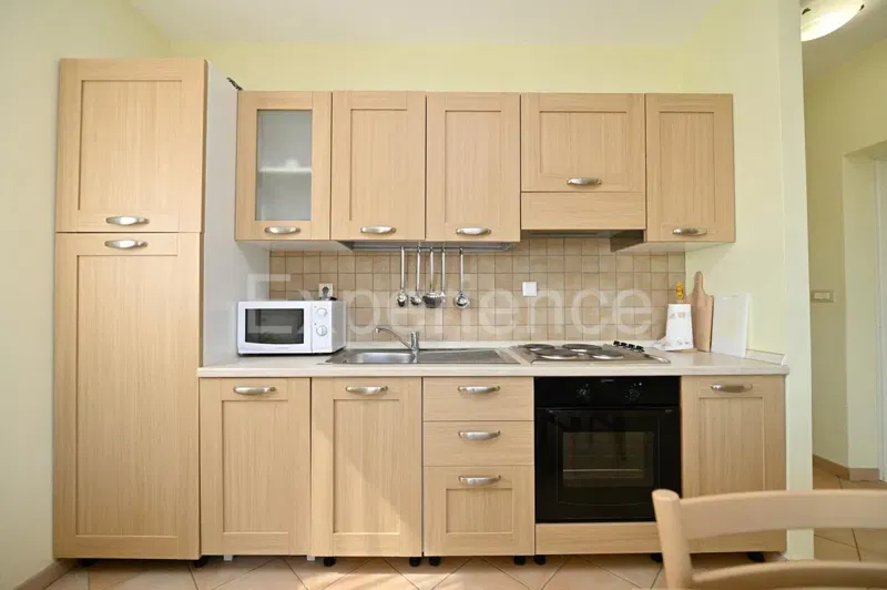 3-Bed Flat with Terrace, Pool & Tennis Court – Near Poreč – 3