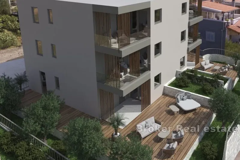 Modern new construction in quiet area – 2