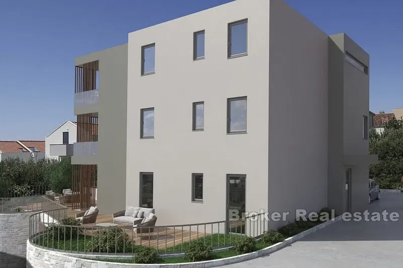 Modern new construction in quiet area – 3