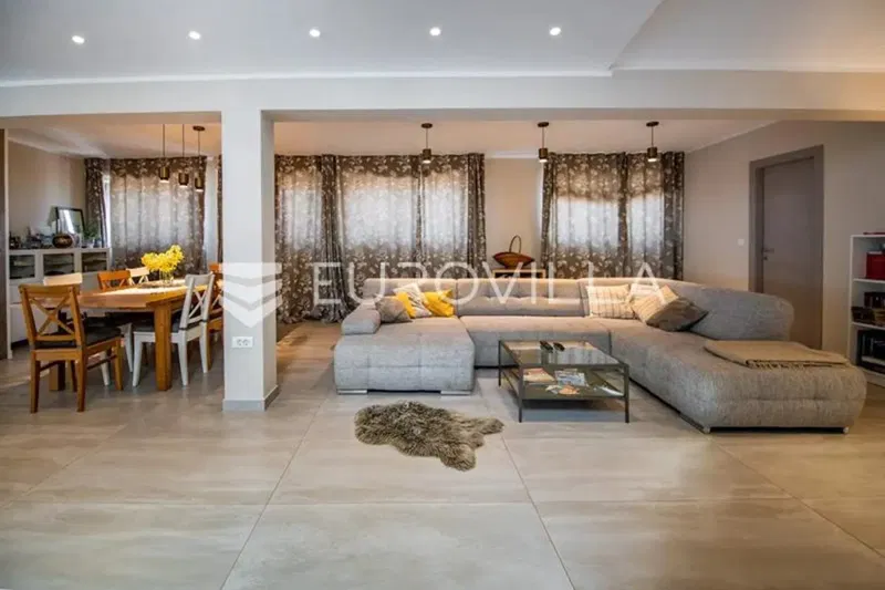 Istria, Medulin, multi-room penthouse with a wonderful terrace and view – 2