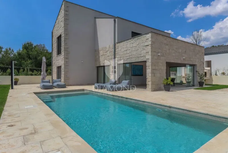 Svetvinčenat, Modern house with swimming pool – 2