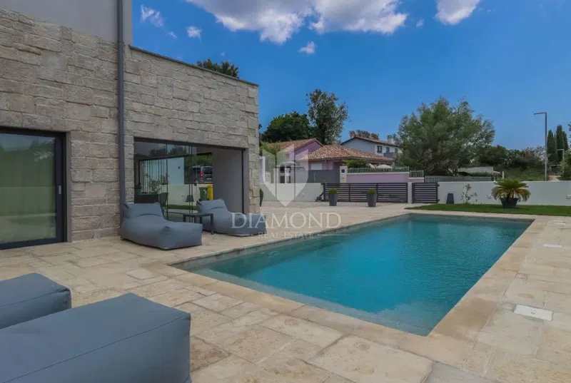 Svetvinčenat, Modern house with swimming pool – 3