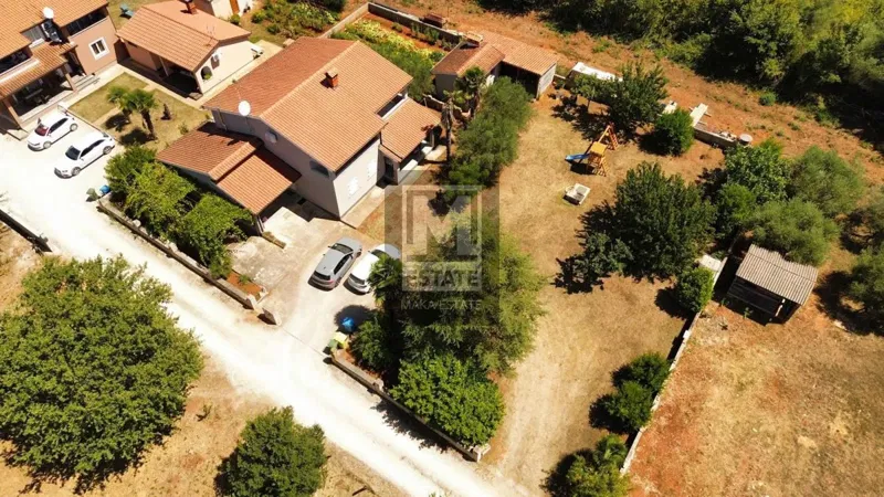 Poreč, surroundings, house with a spacious garden, 2 km from the sea – 3