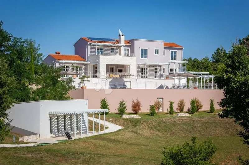 House Svetvinčenat, 254m2 – 2