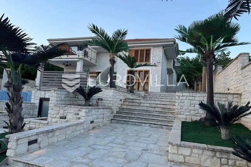 Selce, Crikvenica, exceptional luxury villa, net usable area is 400 m² with pool and sea view – 2