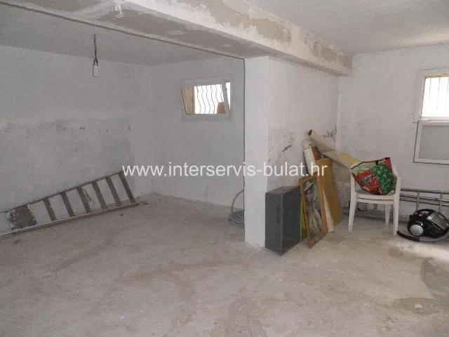.::: Detached house with 8 apartments :::. – 2