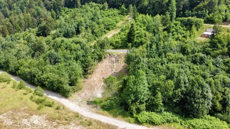 Fužine – Egyedülálló építési telek, kilátással a tóra – 3