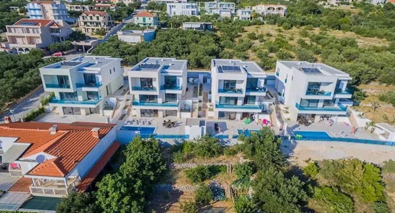Moderne Vile s Bazenom Veliko Brdo, Makarska