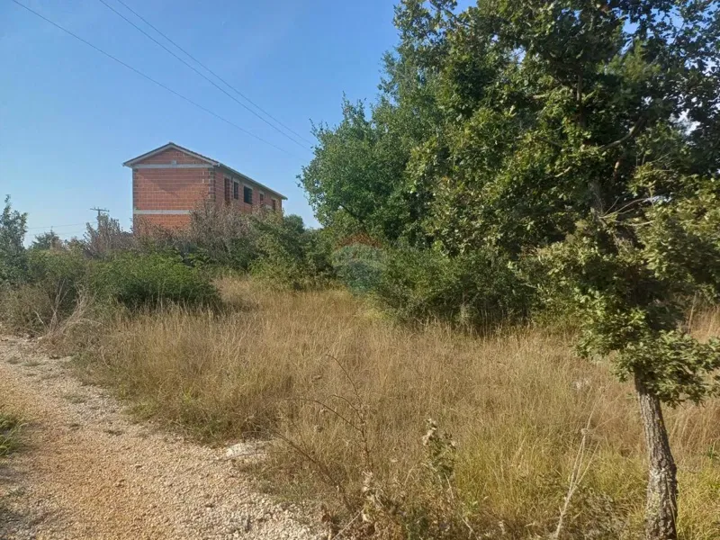 Działka Kontešići – 3