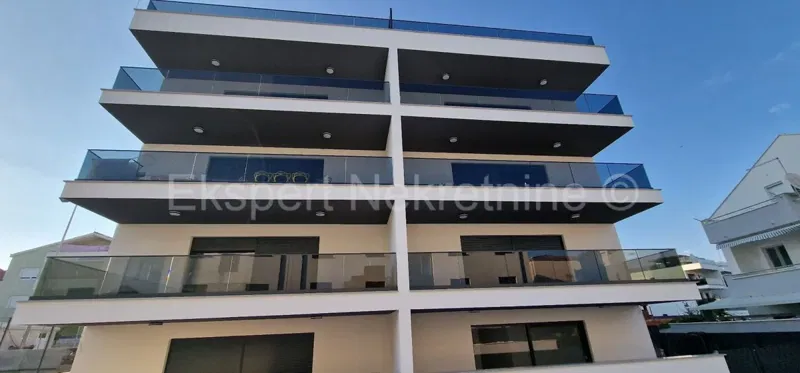 Čiovo, Okrug Gornji, two-room apartment 73 m2 + roof terrace 74 m2, new construction – 2