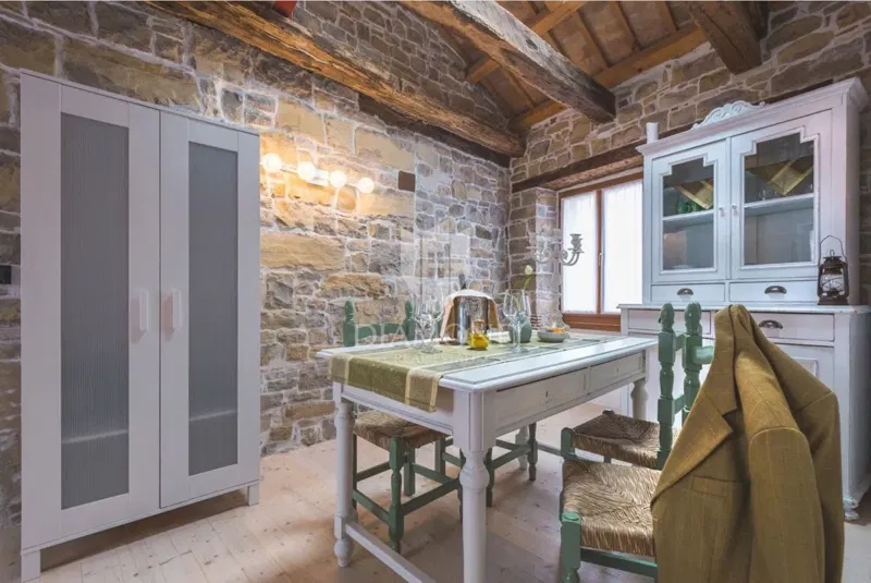 Istria, Oprtalj - House with 3 Apartments and Business Space – 2