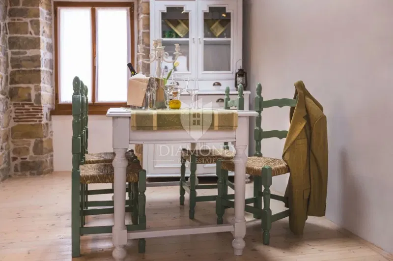 Istria, Oprtalj - House with 3 Apartments and Business Space – 3