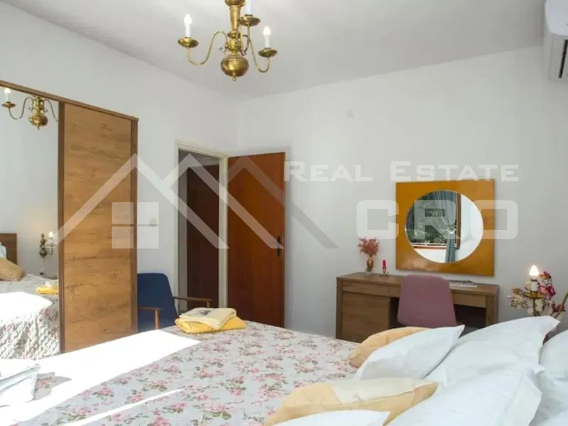 Brac properties - Charming stone house with terraces and a garage in a peaceful atmosphere, for sale – 2
