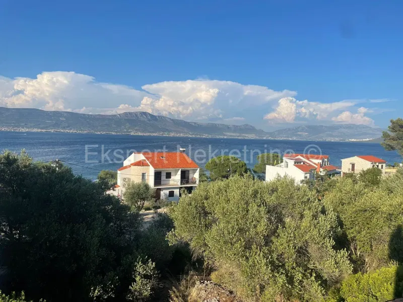 Slatine, detached house 500 m2, 75 m from the sea with a view – 3