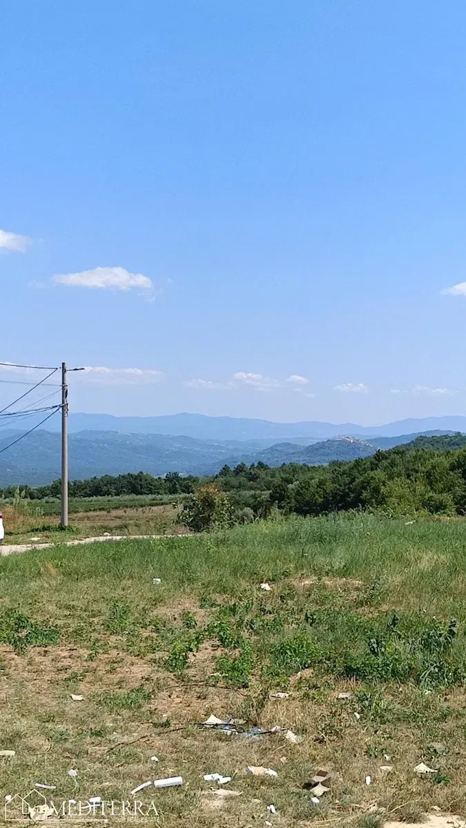 Building land in Vižinada, Istria – 2