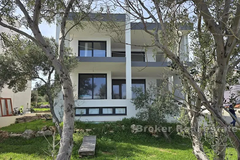 Villa in the first row to the sea – 3