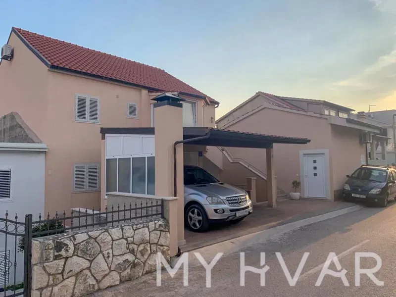 Dom Hvar – 3