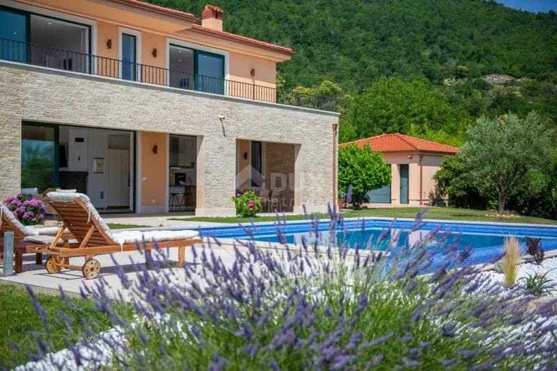 ISTRIA, LOVRAN - Highly luxurious family villa located in a small settlement – 2