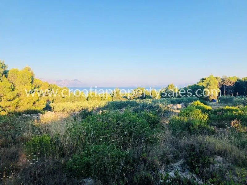 Brac, building land for sale, 220.000 € – 2
