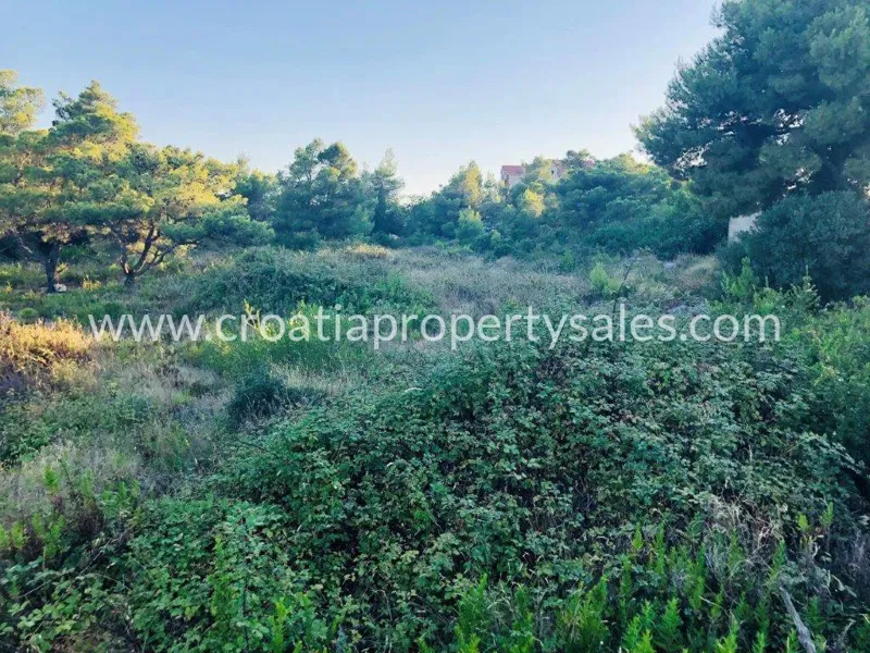Brac, building land for sale, 220.000 € – 3
