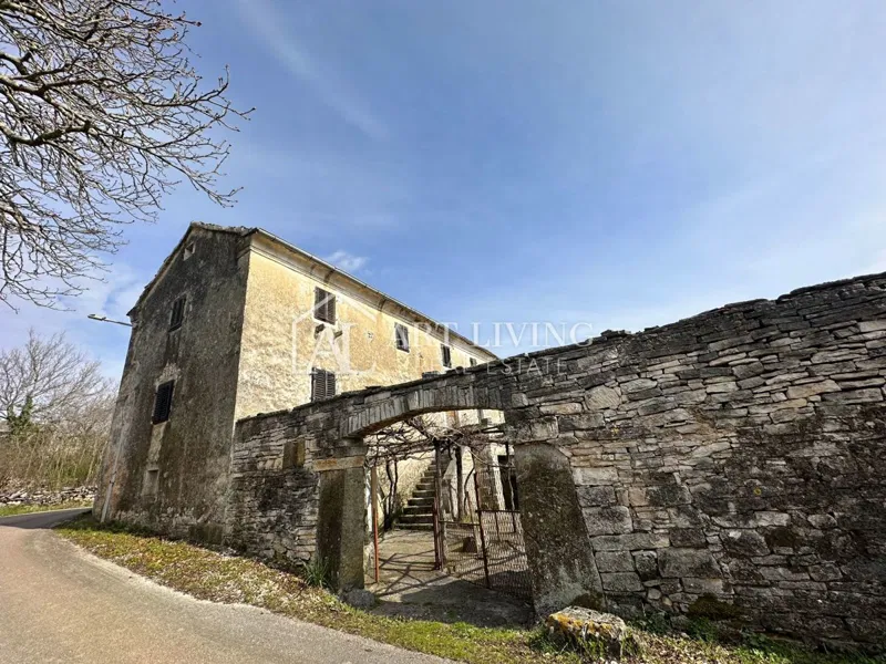 Istrien, Grožnjan, Umgebung – authentisches istrisches Anwesen mit 60.000 m2 Grundstück – 2
