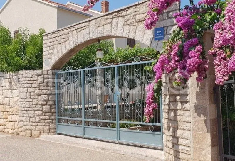 Brač, Supetar, house for sale, center, 100m from the beach – 2