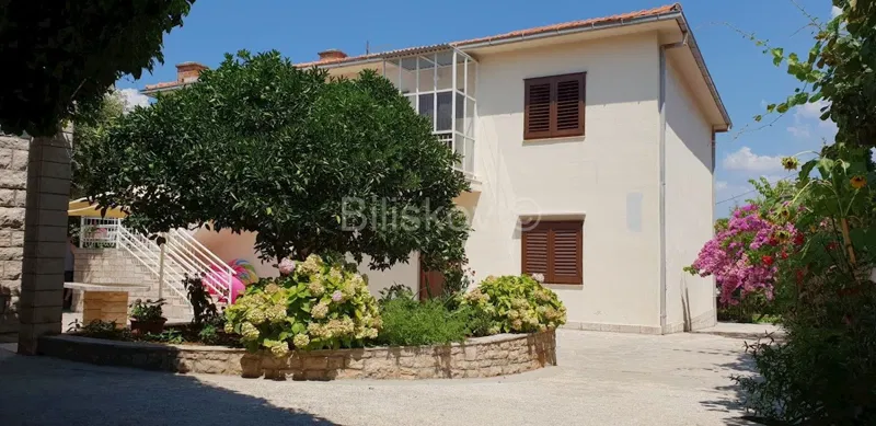 Brač, Supetar, house for sale, center, 100m from the beach – 3