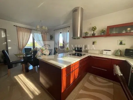 Opatija-Poljane samostojeća vila sa bazenom i pogledom! – 3