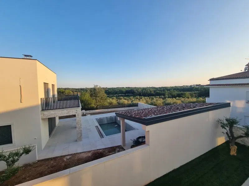A modern villa with a pool and a view of the sea in the vicinity of Savudrija – 2