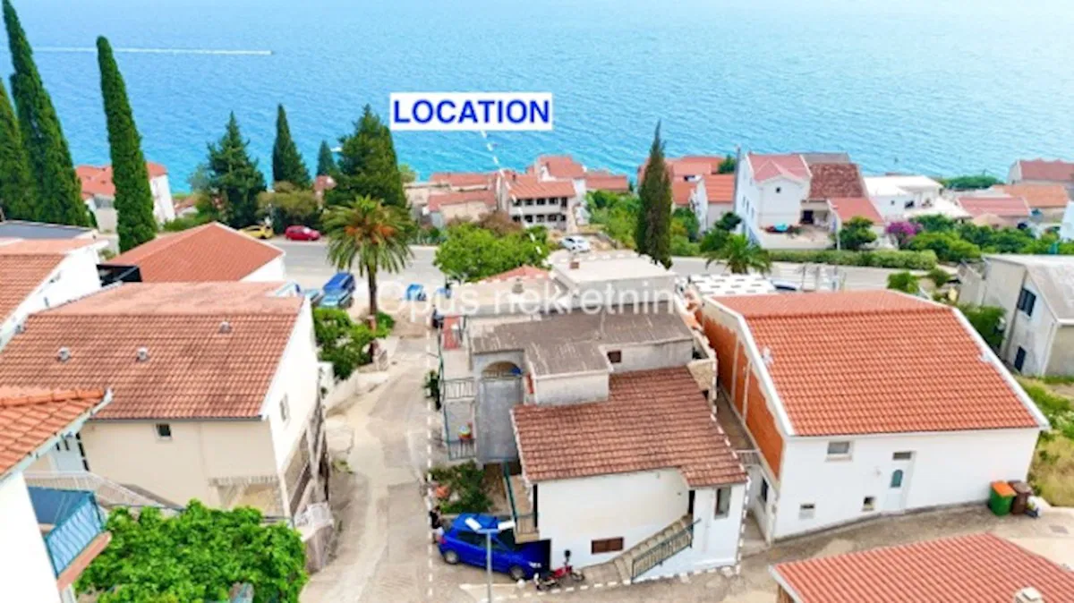 BRIST- kuća s apartmanima 375 m2 i prekrasnim pogledom na more (Video)