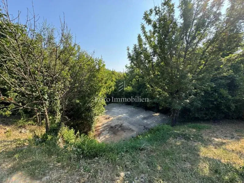 Land with building permit and view – 2