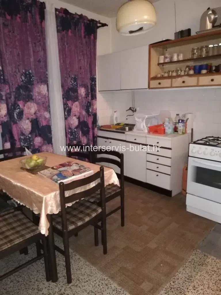 Casa Knin – 3