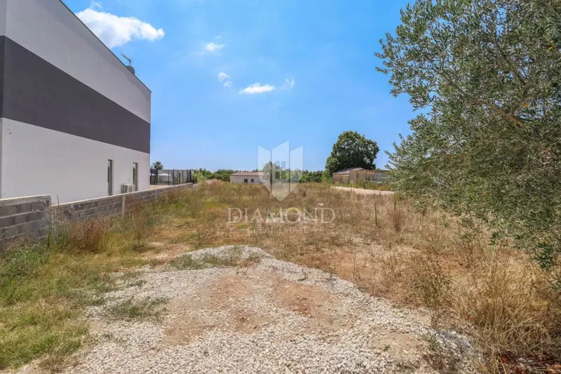 Terreno con permesso di costruzione e progetto vicino a Dignano! – 3