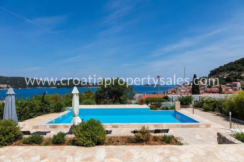 Vis, villa for sale, 1.670.000 € – 2