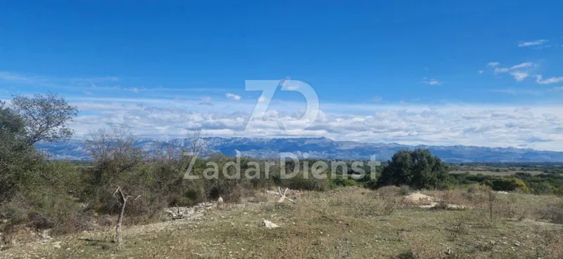 Građevinsko zemljište površine 2372 m2 - Poličnik – 2