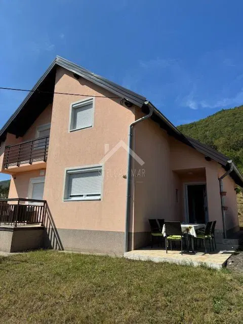 House Neteka, Gračac, 180m2 – 2