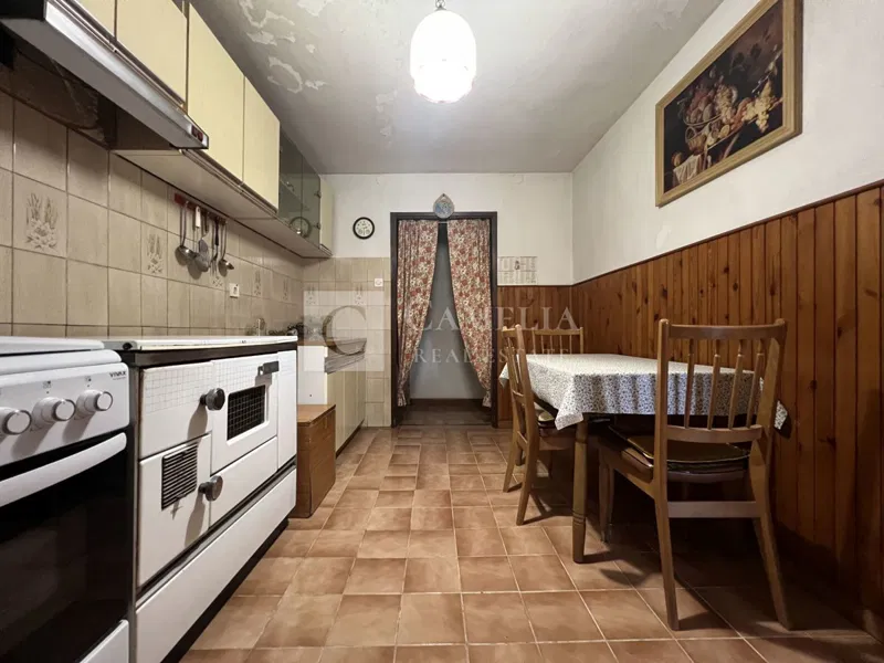 Istra Buzet okolica kamena kuća sa okućnicom! – 2
