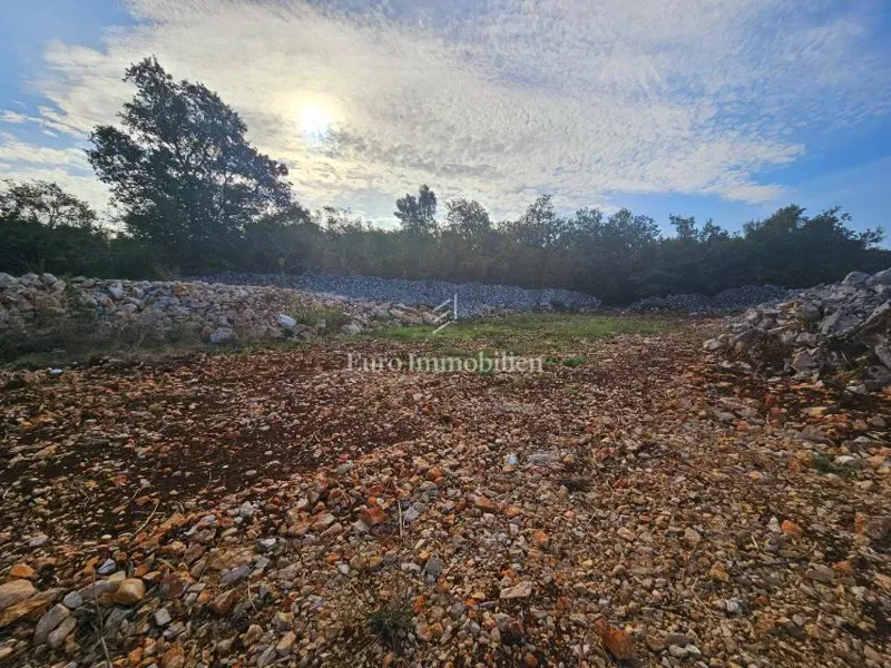 Attractive building plot in Malinska – 2
