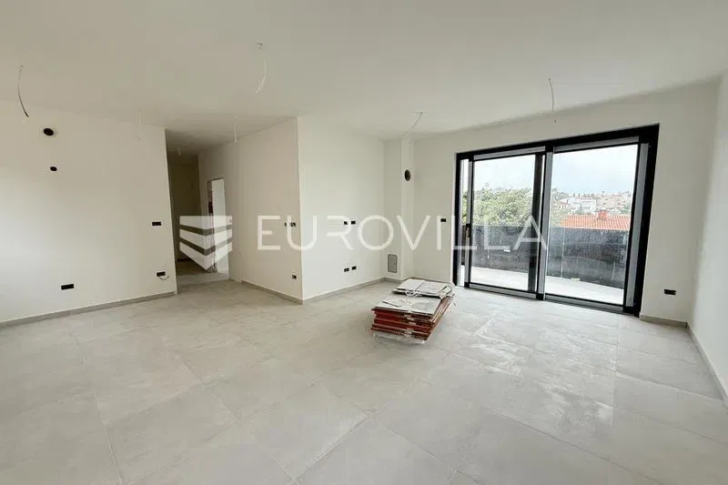 Pula, Pješčana Uvala - four-room apartment of a new building on the 1st floor,95.50 m²-450m from... – 2