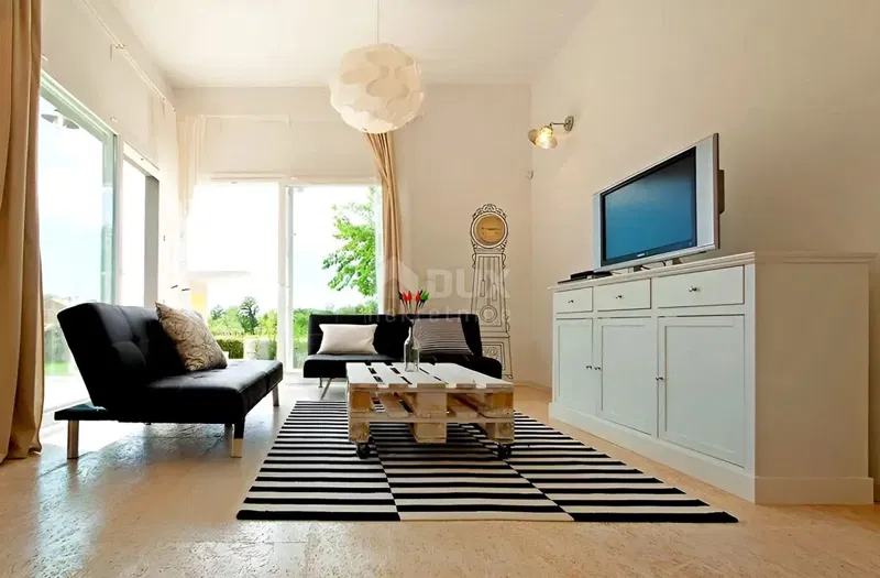 Istria, Parenzo, casa con tre camere da letto, 125 m2 – 3