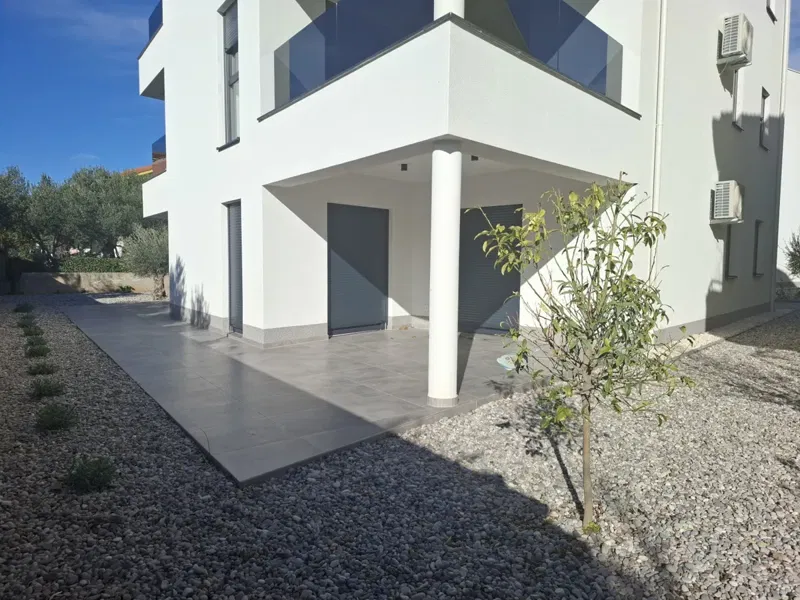 New construction, apartment with garden, € 299,000 – 2