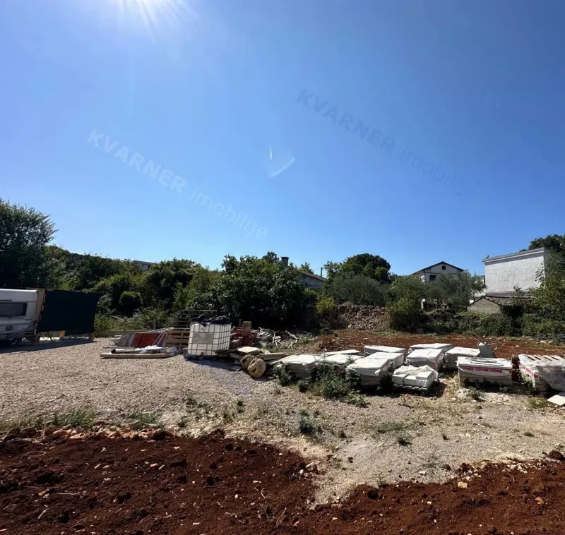 Building plot with a building permit - near Malinska! – 2