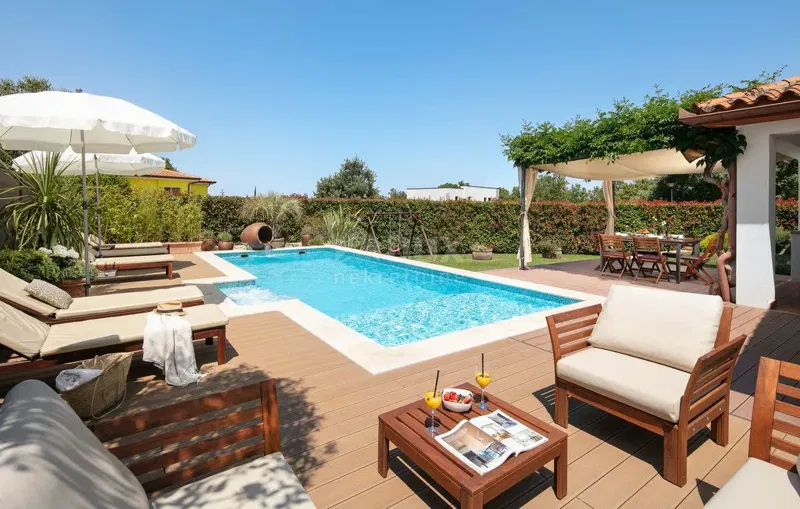 ISTRIA, PARENZO - Casa unifamiliare a molti piani con piscina riscaldata – 2