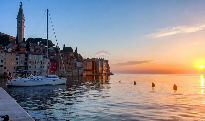 Non-structural plot Rovinj, 585m2 – 2