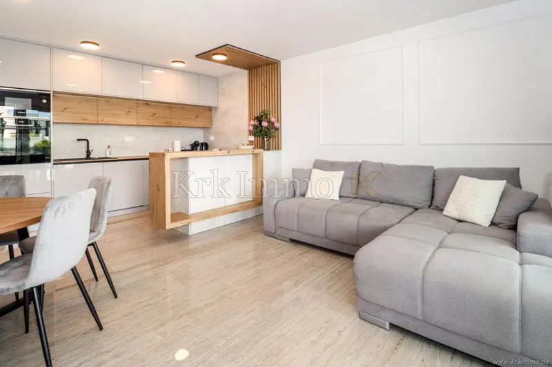 Prekrasan moderni apartman s bazenom i pogledom na more – 2