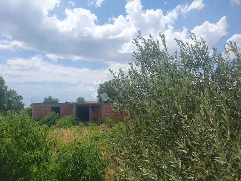 Business premise Drniš, 237m2 – 2