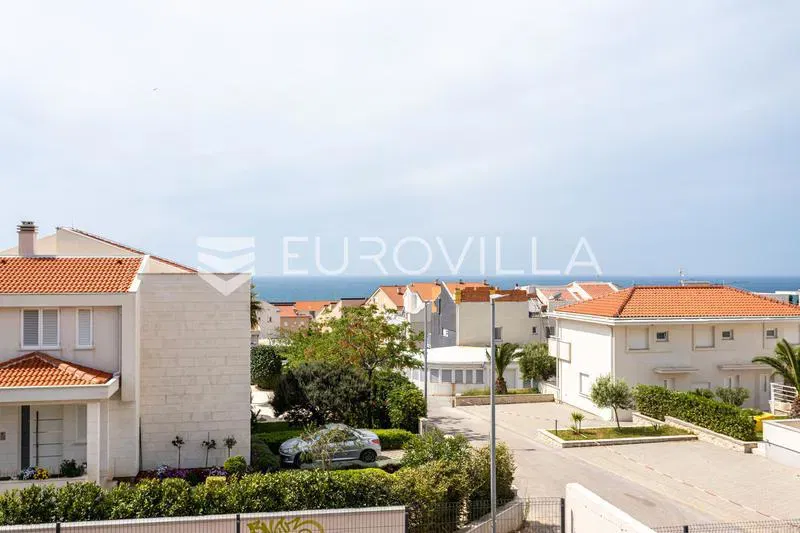 Pag, Novalja, two-story apartment with a beautiful terrace, 153 m² – 3